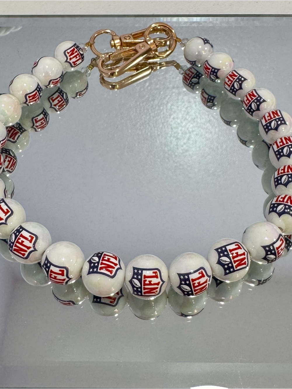 New NFL Logo White Beaded Bag Chain 18 inches with Gold Hardware - Picture 2 of 5